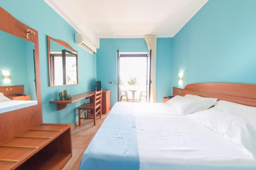 Costa Degli Dei Resort Capo Vaticano Εξωτερικό φωτογραφία